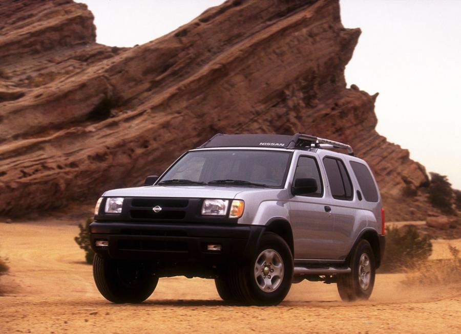  Nissan Xterra 2000 года  (фото 3 из 9)